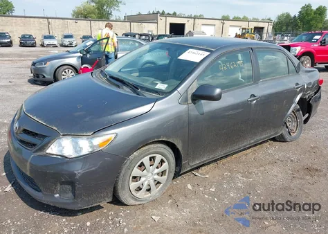 2011 Toyota Corolla Le z USA, uszkodzony, nr VIN JTDBU4EE0B9149614